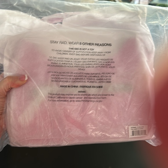 It Girl Bag! 8 other Reasons. Classy Pink! Revolve Brand. Sold out online! - Picture 3 of 6